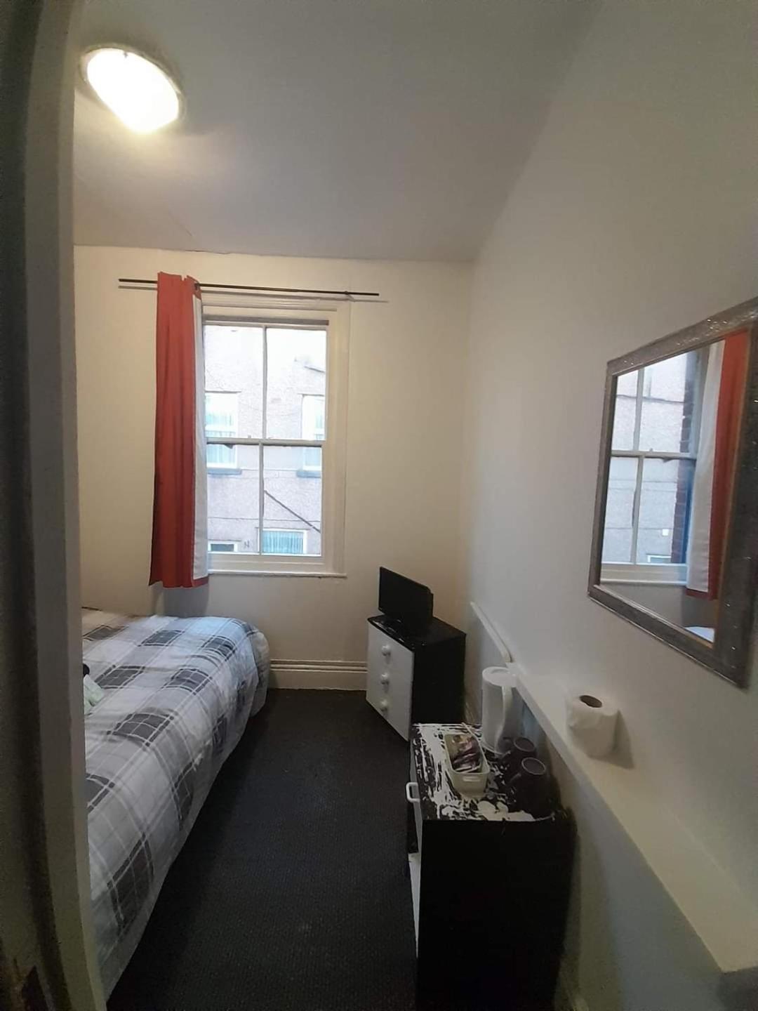 Myroomz Orchid Hotel Blackpool Exterior photo